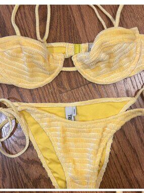 Yellow Triangl bikini
